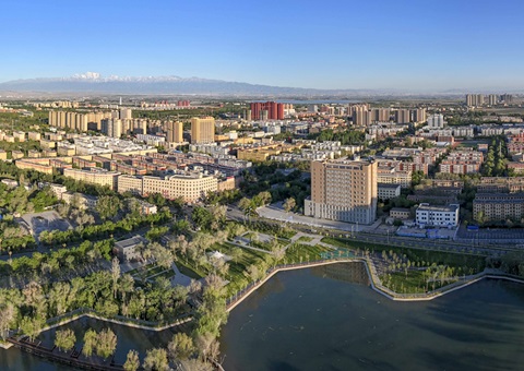 新疆新增6处大型资源基地