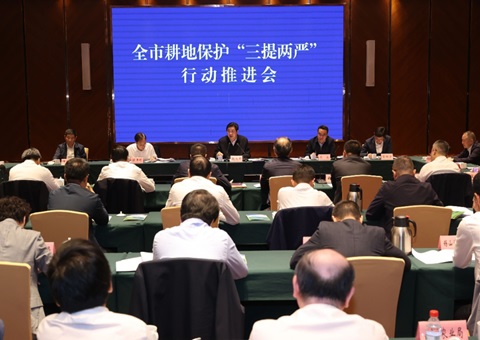 无锡开展耕地保；；；；；；ぁ叭崃窖稀毙卸 打造墟落振兴新引擎